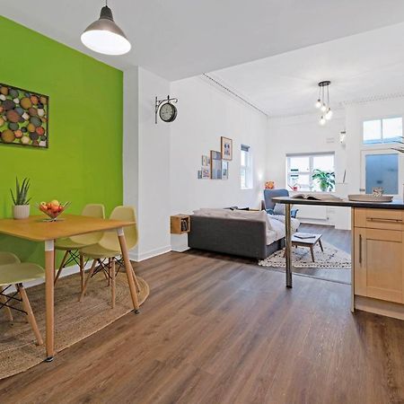 Cheerful Stays: Spacious Flat In Vibrant Leith EDI Kültér fotó