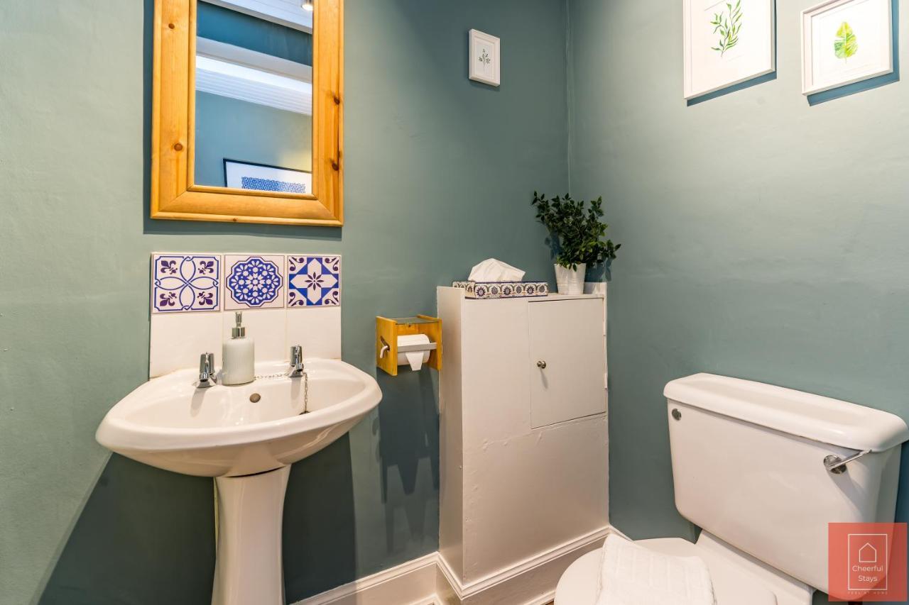 Cheerful Stays: Spacious Flat In Vibrant Leith EDI Kültér fotó