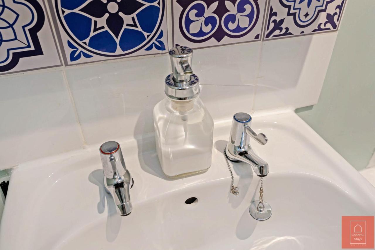 Cheerful Stays: Spacious Flat In Vibrant Leith EDI Kültér fotó