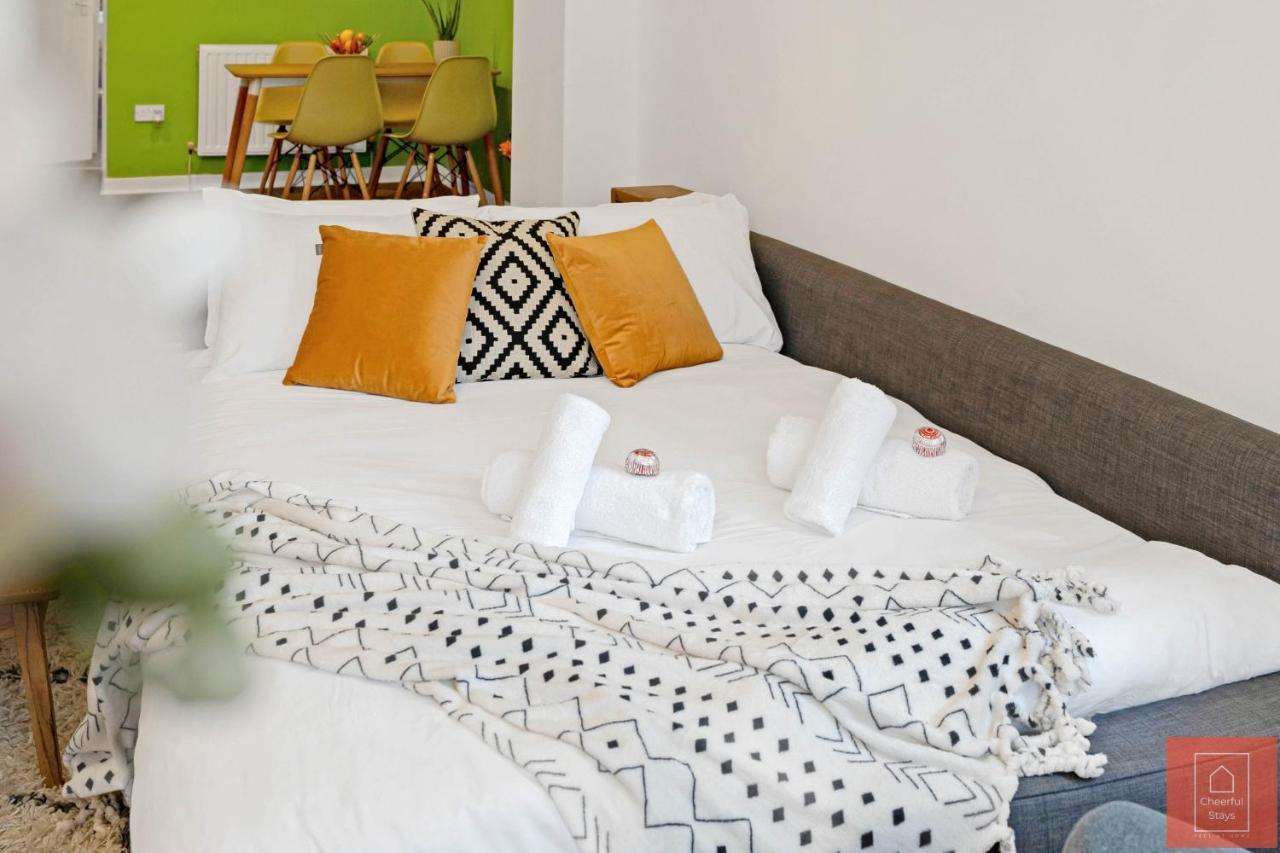 Cheerful Stays: Spacious Flat In Vibrant Leith EDI Kültér fotó