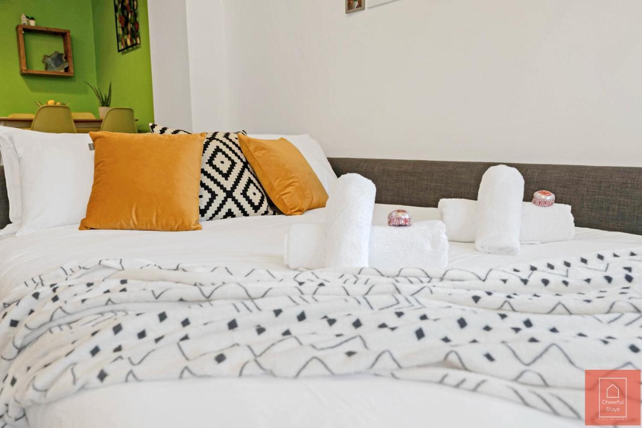 Cheerful Stays: Spacious Flat In Vibrant Leith EDI Kültér fotó