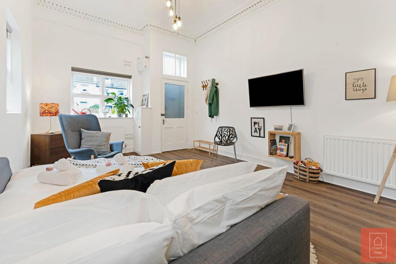 Cheerful Stays: Spacious Flat In Vibrant Leith EDI Kültér fotó