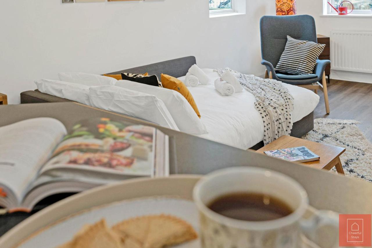 Cheerful Stays: Spacious Flat In Vibrant Leith EDI Kültér fotó