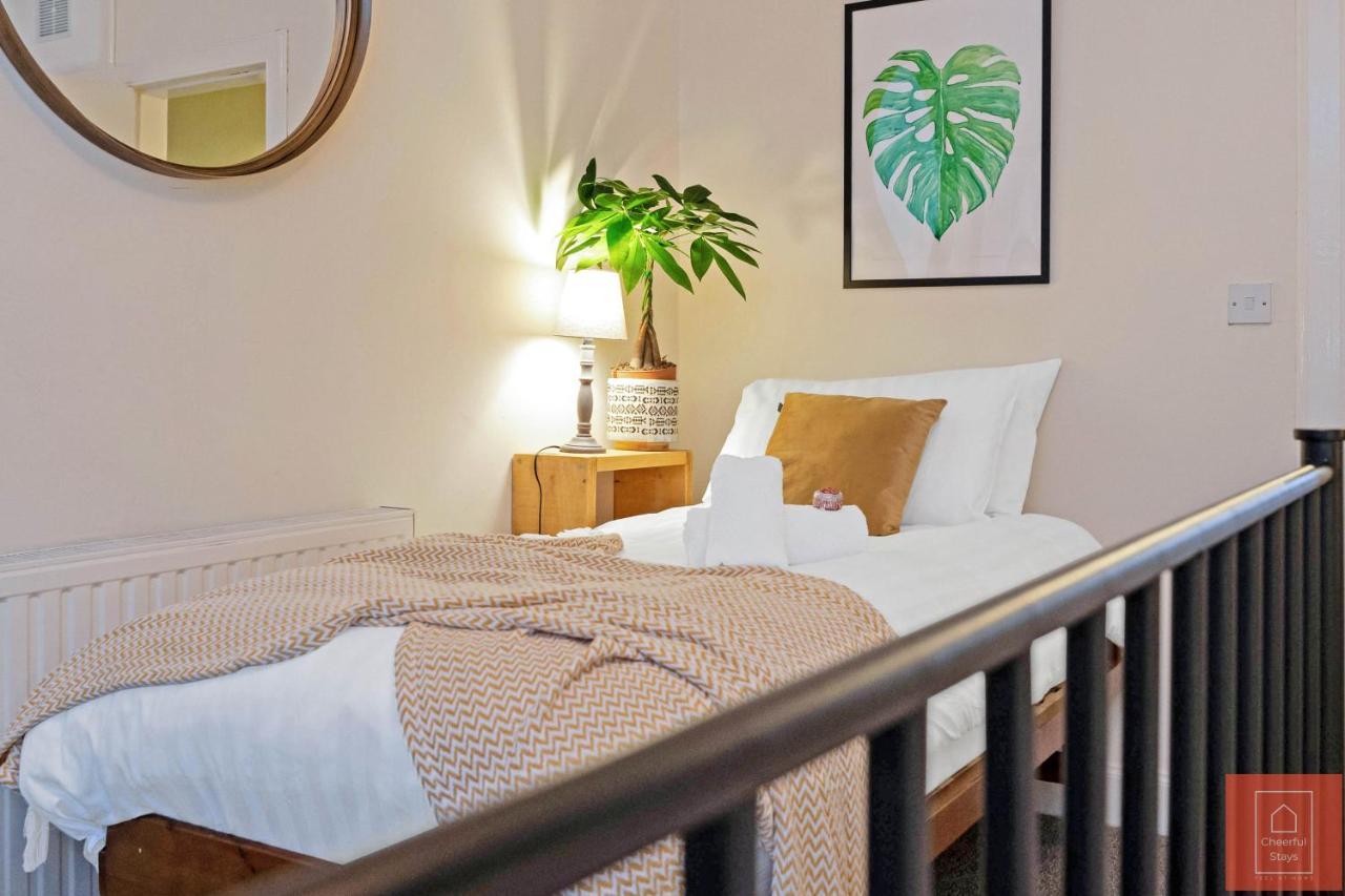 Cheerful Stays: Spacious Flat In Vibrant Leith EDI Kültér fotó